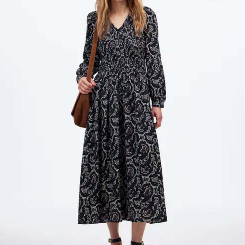 Madewell Smocked V-Neck Midi Dress Paisley Dark Navy Size Medium